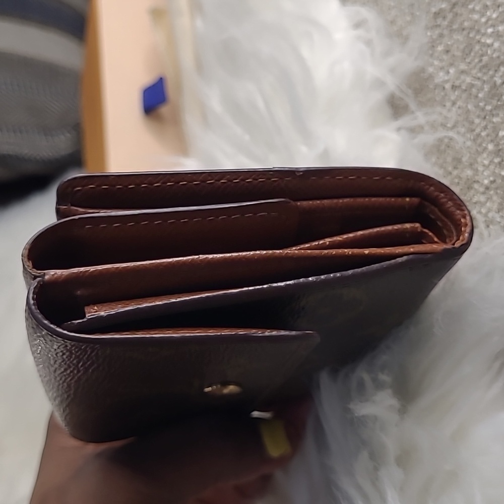 🔹️Louis Vuitton🔹️ Sarah WALLET WITH DUSTBAG AND BOX ✨️ - Picture 13 of 14